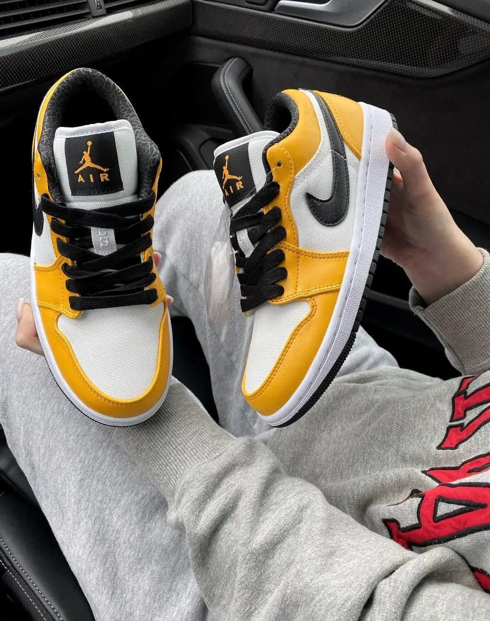 Air Jordan 1 Low SE "Laser Orange" sneakers